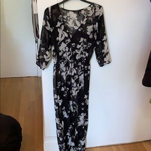 Black wi/ White Floral Long Sleeve Button Up Dress